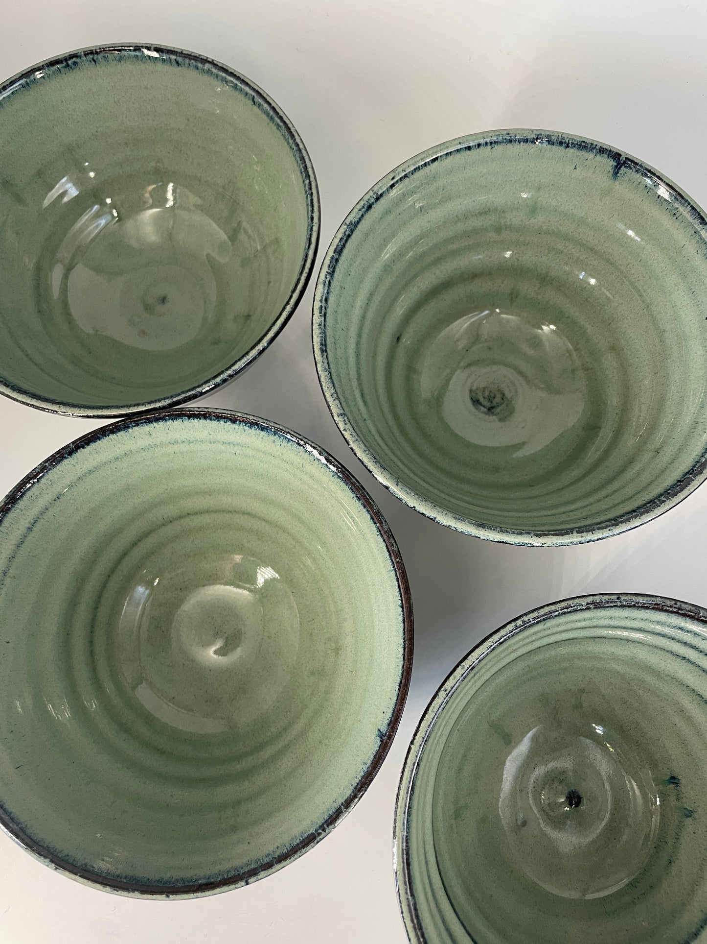 4 green soup bowls - small