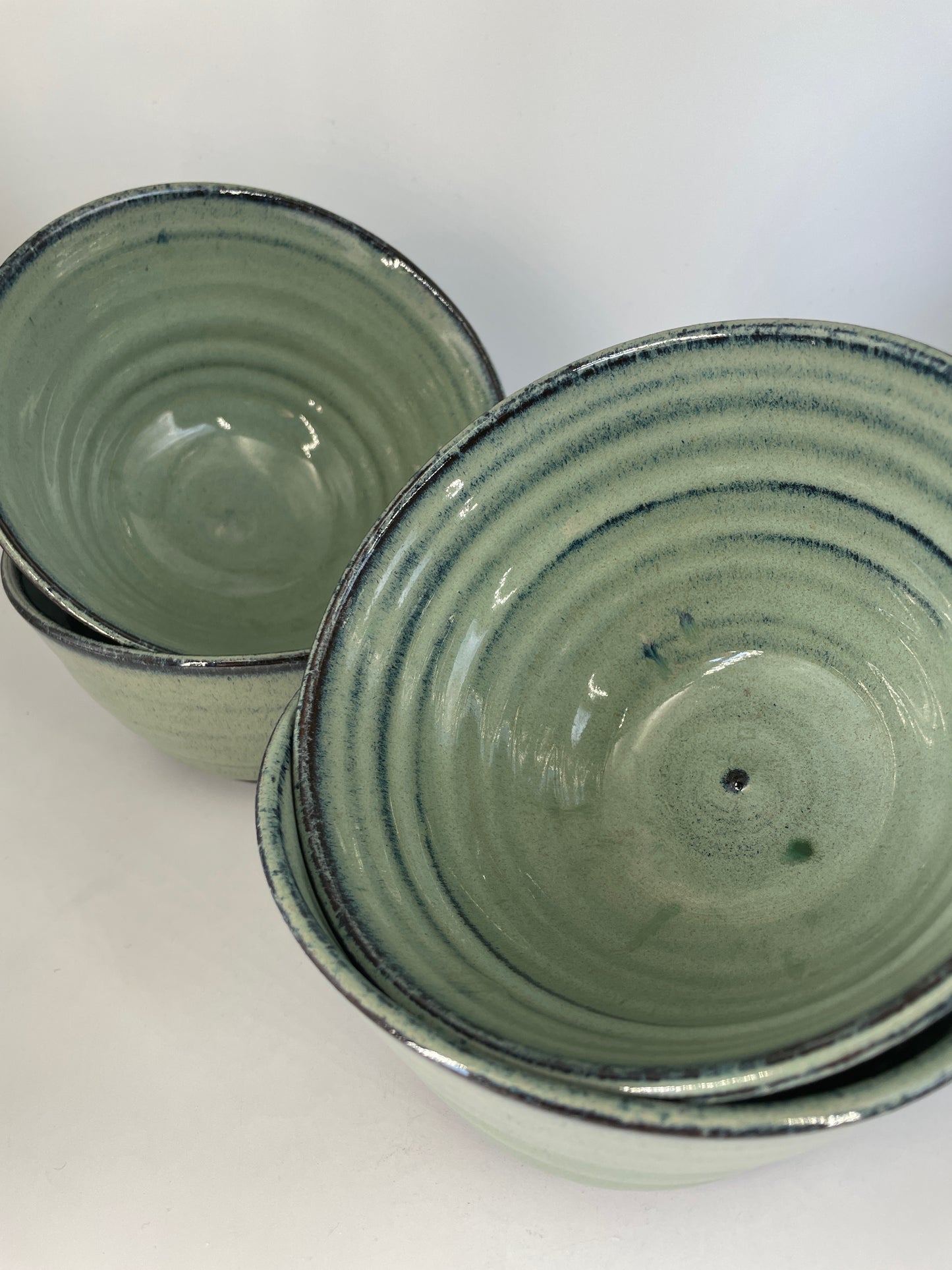 4 green soup bowls - small