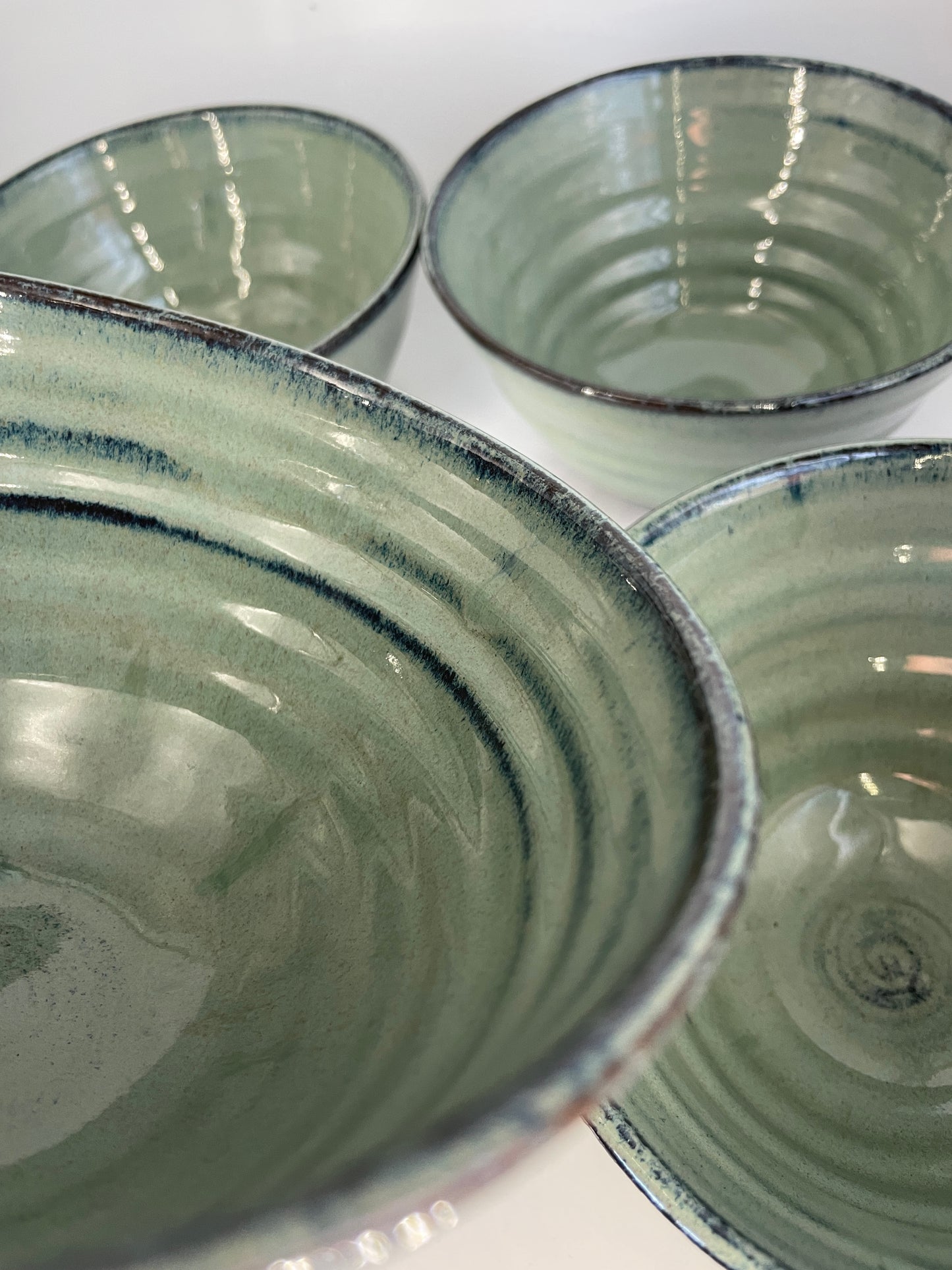 4 green soup bowls - small